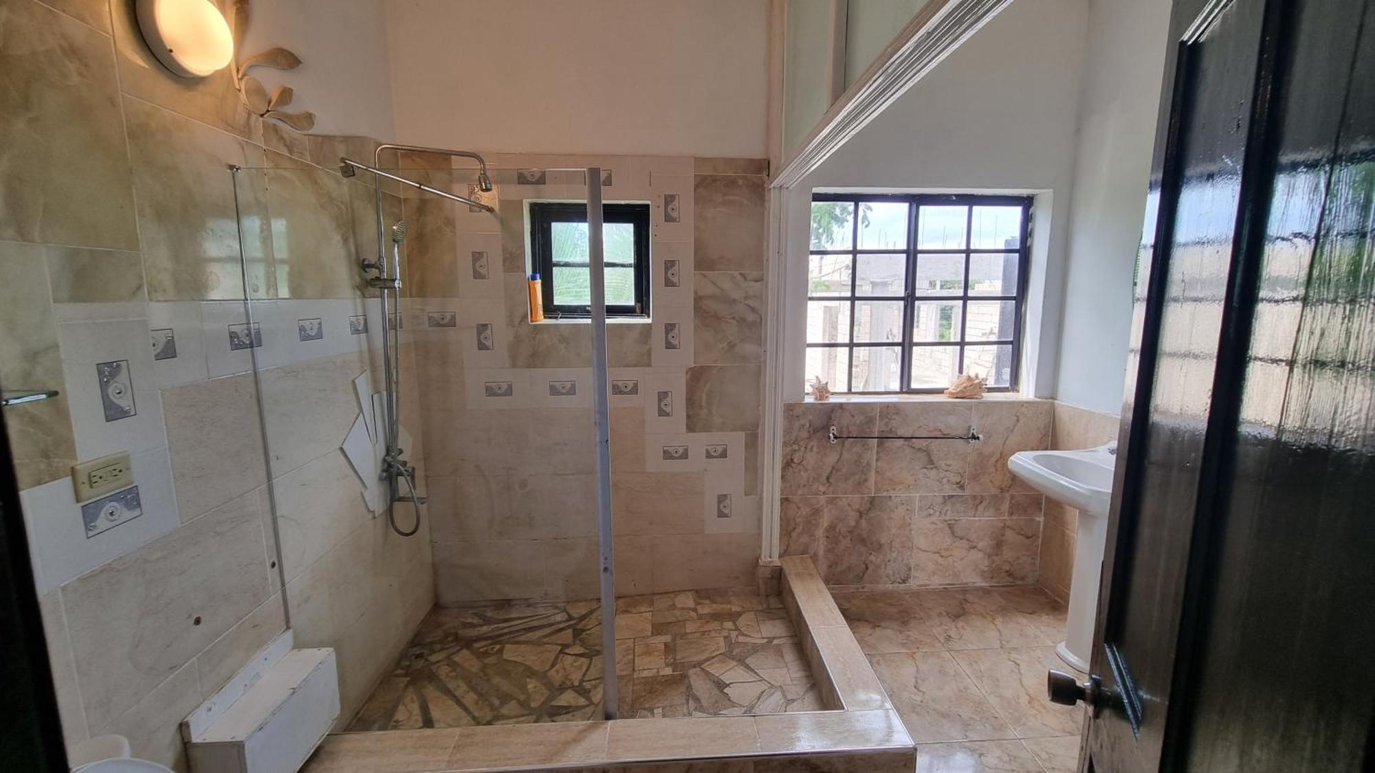 Little Savoy Guest House New 런어웨이베이 외부 사진